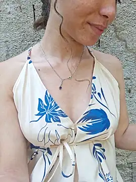 HelenHoltz online show from November 26, 3:46 pm