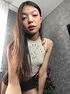 Snapshot of DesiredHoney chatting on January 9, 9:16 am DesiredHoney online show from January 9, 9:16 am