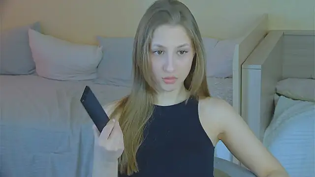 BritneyCruze online show from March 18, 9:45 am