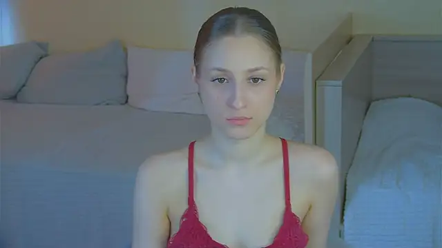 BritneyCruze online show from April 9, 9:36 am