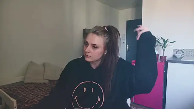 ce leste   online show from April 14, 12:00 pm