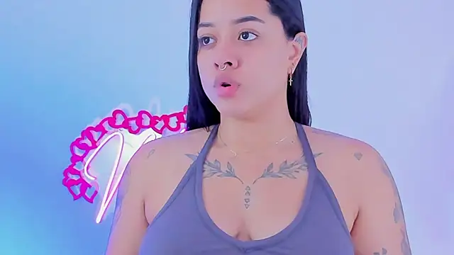 Snapshot of MaddyParisi chatting on February 16, 5:04 pm MaddyParisi online show from February 16, 5:04 pm