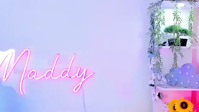 Snapshot of MaddyParisi chatting on March 5, 1:10 am MaddyParisi online show from March 5, 1:10 am