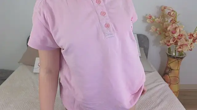 Ellie Sunset online show from February 6, 5:19 pm