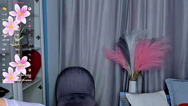 OdetteHarwick online show from September 27, 8:19 am