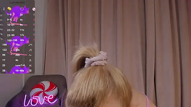 OdetteHarwick online show from April 1, 5:10 pm