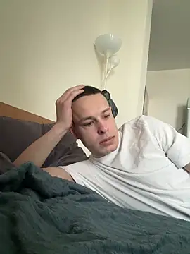 pretty roman online show from April 10, 8:30 am