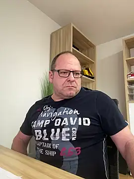 coupleLatinaLovers online show from December 12, 12:55 pm