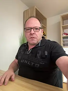 coupleLatinaLovers online show from December 20, 9:32 am