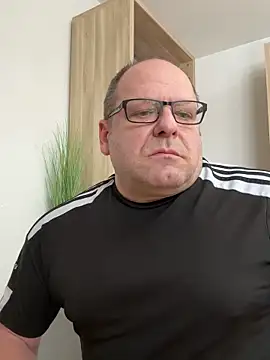 coupleLatinaLovers online show from December 23, 10:32 am