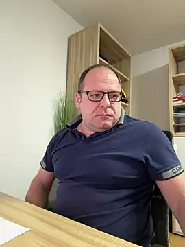 coupleLatinaLovers online show from December 30, 5:58 am