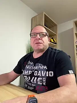 coupleLatinaLovers online show from January 2, 6:07 am