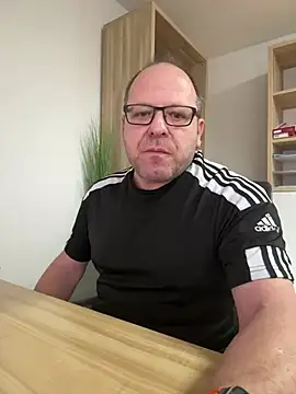 coupleLatinaLovers online show from January 8, 10:26 am