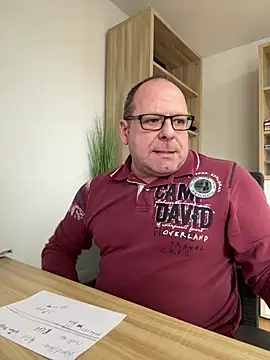 coupleLatinaLovers online show from January 10, 9:34 am