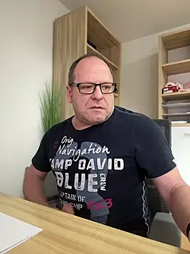 coupleLatinaLovers online show from January 31, 8:54 am