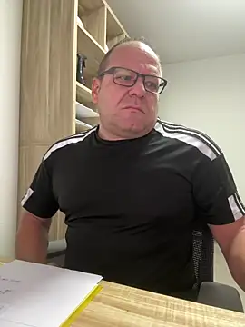 coupleLatinaLovers online show from October 9, 4:54 am