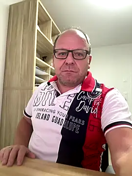 coupleLatinaLovers online show from November 14, 6:39 pm