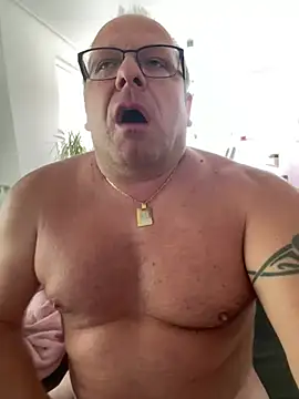 coupleLatinaLovers online show from June 30, 11:00 am