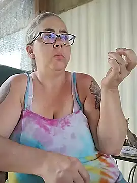 Snapshot of GraceHenderson chatting on August 6, 8:33 pm GraceHenderson online show from August 6, 8:33 pm
