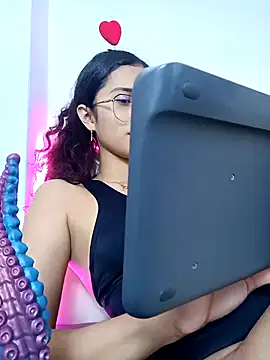 KaitlynLoveCam online show from February 6, 7:45 am