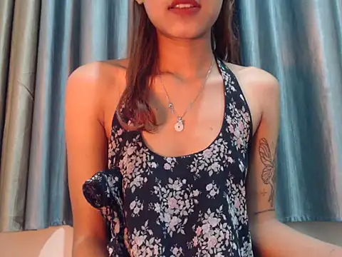 Snapshot of jassi-just18 chatting on May 3, 5:41 pm jassi-just18 online show from May 3, 5:41 pm