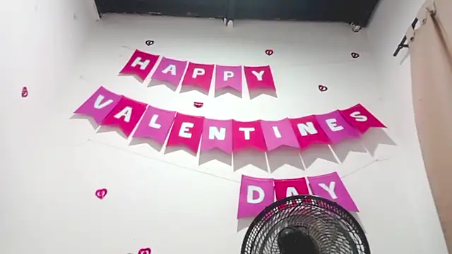 PetiteIvoryQueen19 online show from February 26, 7:31 am