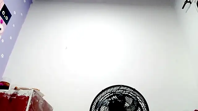 PetiteIvoryQueen19 online show from March 14, 2:39 am