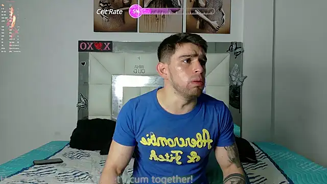 Snapshot of Sexy_Alejandro_ chatting on December 12, 12:27 am Sexy Alejandro online show from December 12, 12:27 am