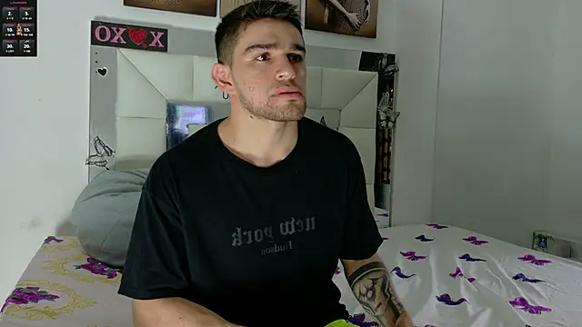 Snapshot of Sexy_Alejandro_ chatting on February 26, 2:25 pm Sexy Alejandro online show from February 26, 2:25 pm