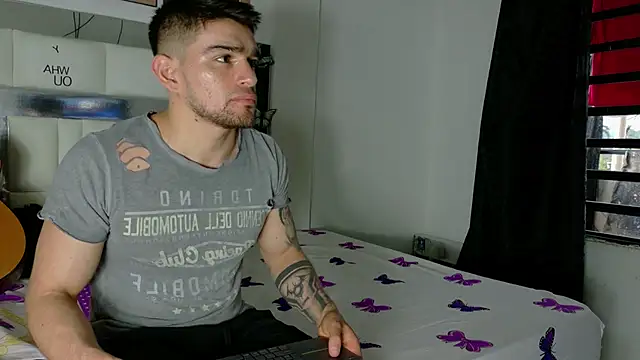 Snapshot of Sexy_Alejandro_ chatting on March 3, 5:07 pm Sexy Alejandro online show from March 3, 5:07 pm