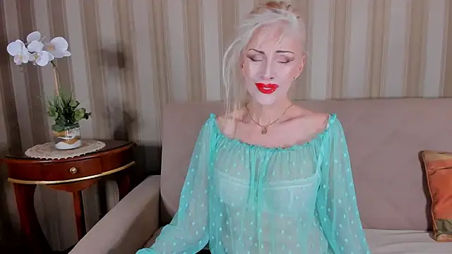 Rita Farel online show from February 5, 11:39 pm