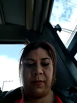 Laura-Hernandez online show from January 3, 5:42 pm