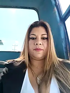 Laura-Hernandez online show from January 22, 4:12 pm