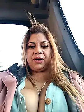 Laura-Hernandez online show from January 22, 10:15 pm