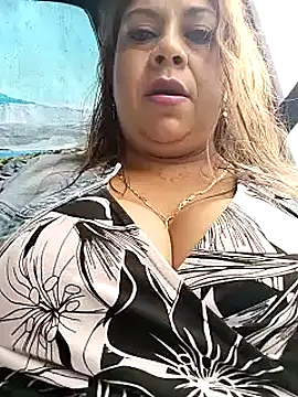 Laura-Hernandez online show from February 28, 3:26 pm