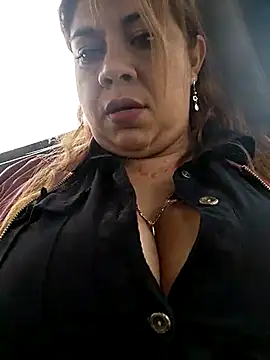 Laura-Hernandez online show from March 4, 4:09 pm