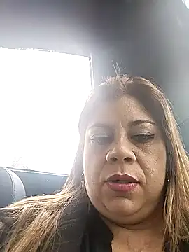 Laura-Hernandez online show from March 6, 2:18 pm