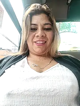 Laura-Hernandez online show from October 10, 2:05 pm