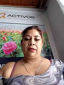 Laura-Hernandez online show from April 8, 2:50 pm