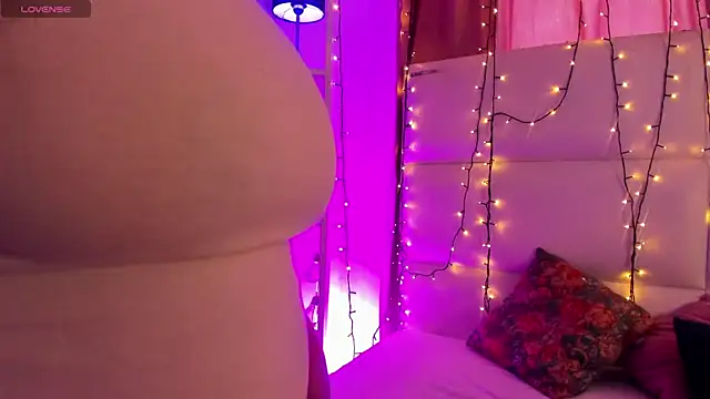 Snapshot of Stefyrossy chatting on March 2, 3:19 pm Stefyrossy online show from March 2, 3:19 pm