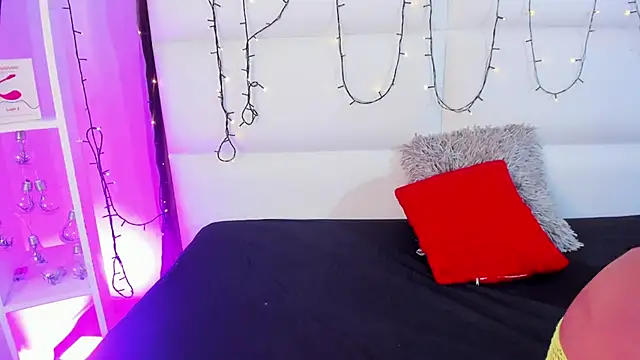 Snapshot of Stefyrossy chatting on March 7, 2:25 pm Stefyrossy online show from March 7, 2:25 pm