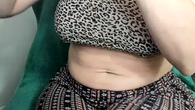 Snapshot of bigb00tyjudyyX chatting on May 7, 4:01 pm bigb00tyjudyyX online show from May 7, 4:01 pm