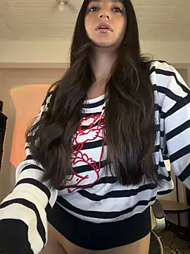 Snapshot of aly_golden_ chatting on June 20, 3:59 pm aly golden online show from June 20, 3:59 pm