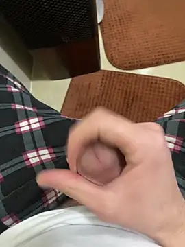 Snapshot of 20cmBasar chatting on March 10, 11:43 pm 20cmBasar online show from March 10, 11:43 pm