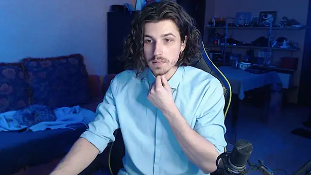 Snapshot of daddyMarty420 chatting on March 25, 5:52 pm daddyMarty420 online show from March 25, 5:52 pm