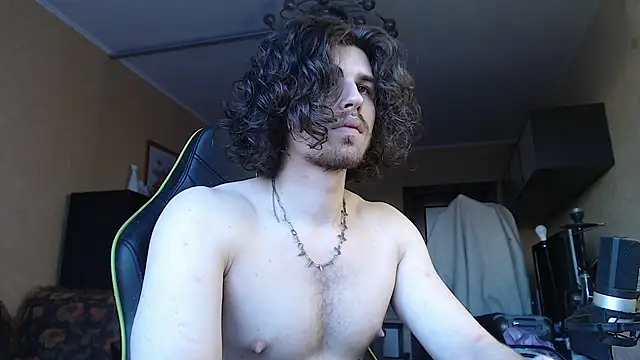 Snapshot of daddyMarty420 chatting on April 1, 3:09 pm daddyMarty420 online show from April 1, 3:09 pm