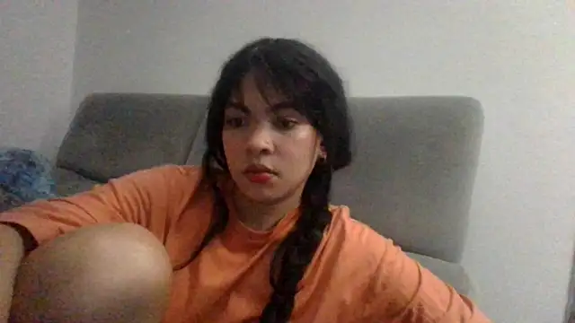 Kiri Cutee online show from December 11, 5:32 am