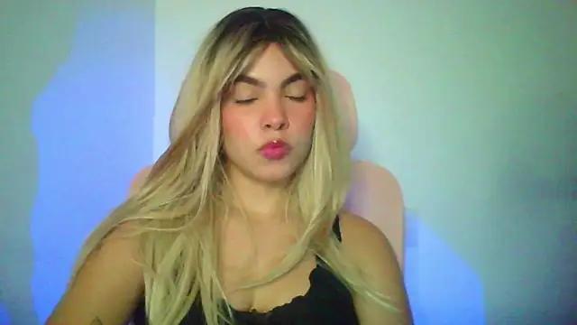 Kiri Cutee online show from February 24, 4:54 am