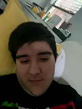 Yann 18 online show from October 14, 11:38 pm