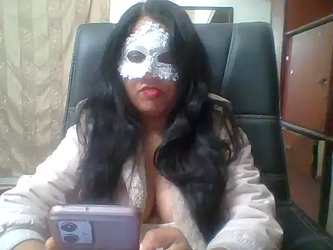 Snapshot of kamayanisingh24 chatting on January 17, 5:08 pm kamayanisingh24 online show from January 17, 5:08 pm